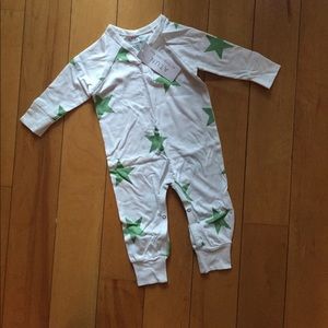 Adorable star ⭐️ onsie!  Size 3-6 mo. NWT